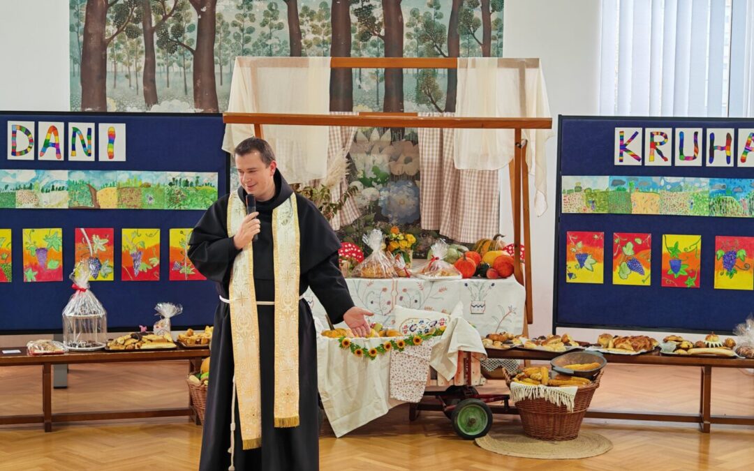 Dani kruha i zahvalnosti za plodove zemlje u matičnoj školi i PŠ Ključ